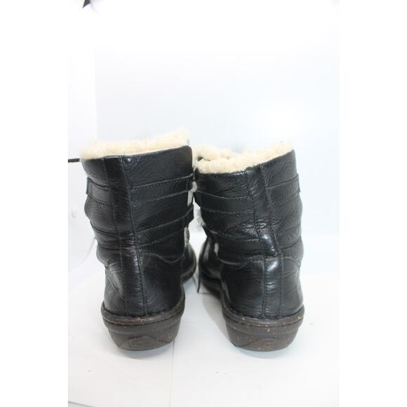 Ugg Women's Black Caspia Boots sz 7 US - Picture 4 of 5